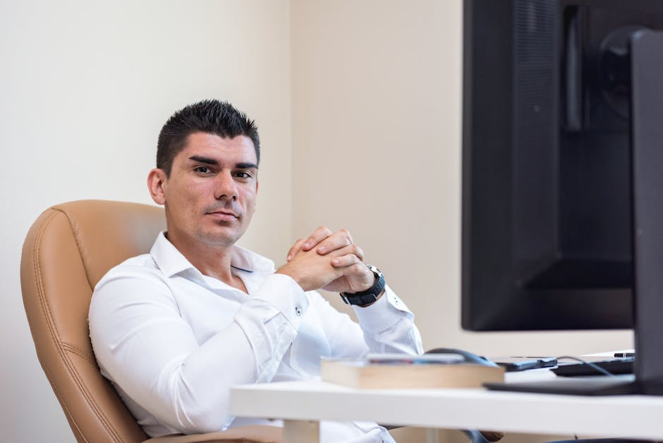 Knee Pain When Sitting at Desk